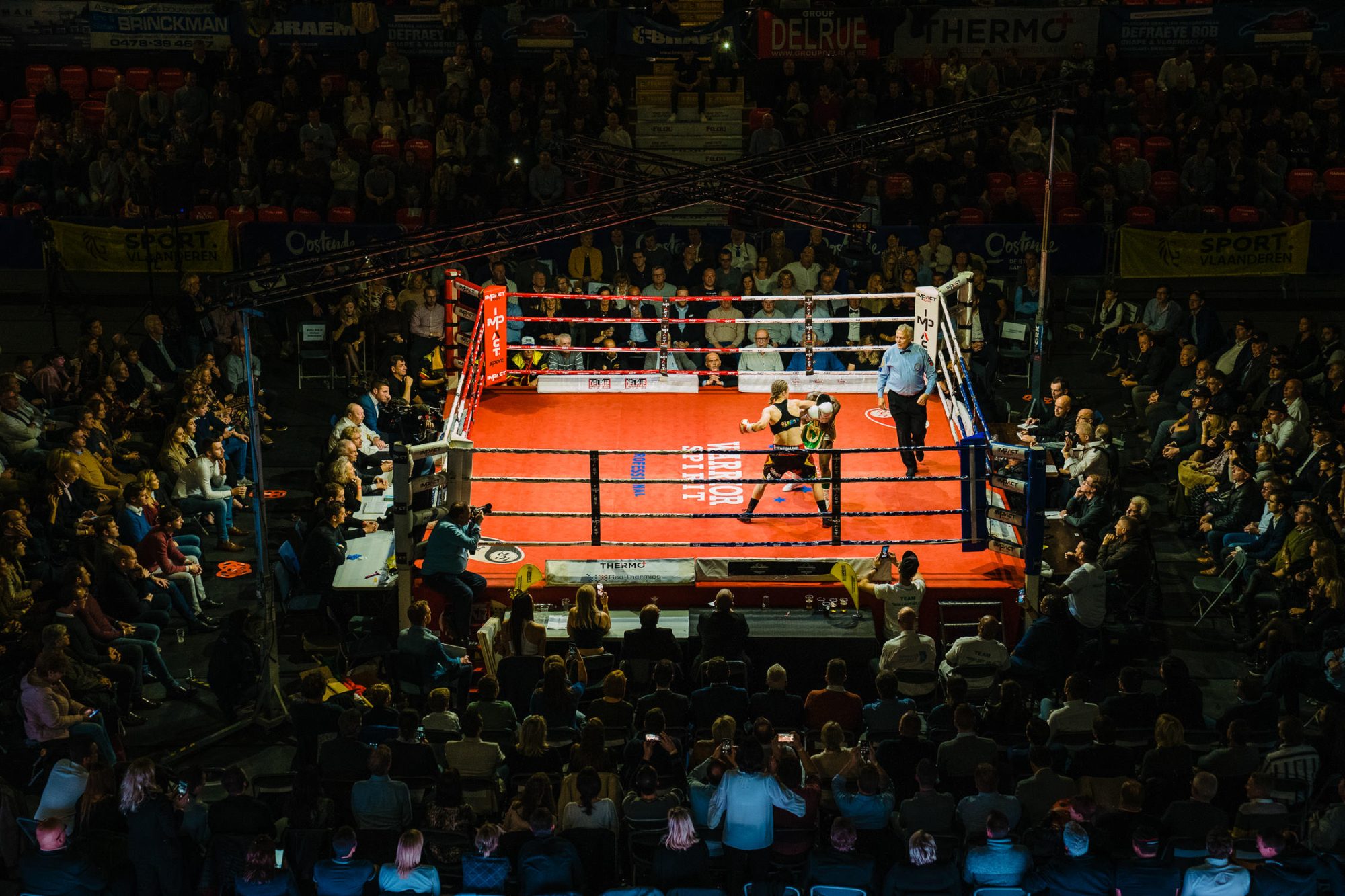 delfien persoon oostende worldtitle super featherweights bedrijfsfotografie sport bokesen 10