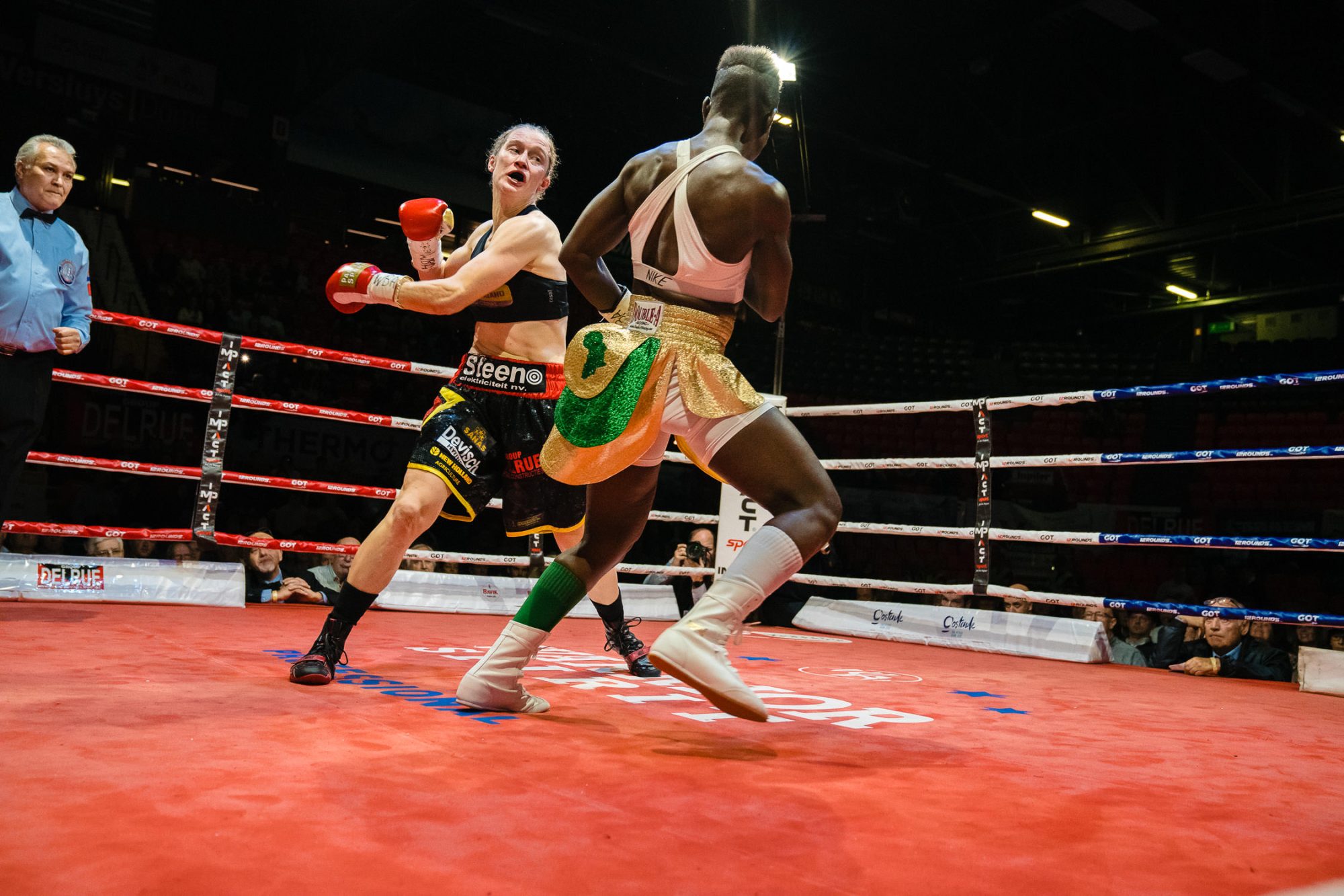 delfien persoon oostende worldtitle super featherweights bedrijfsfotografie sport bokesen 14