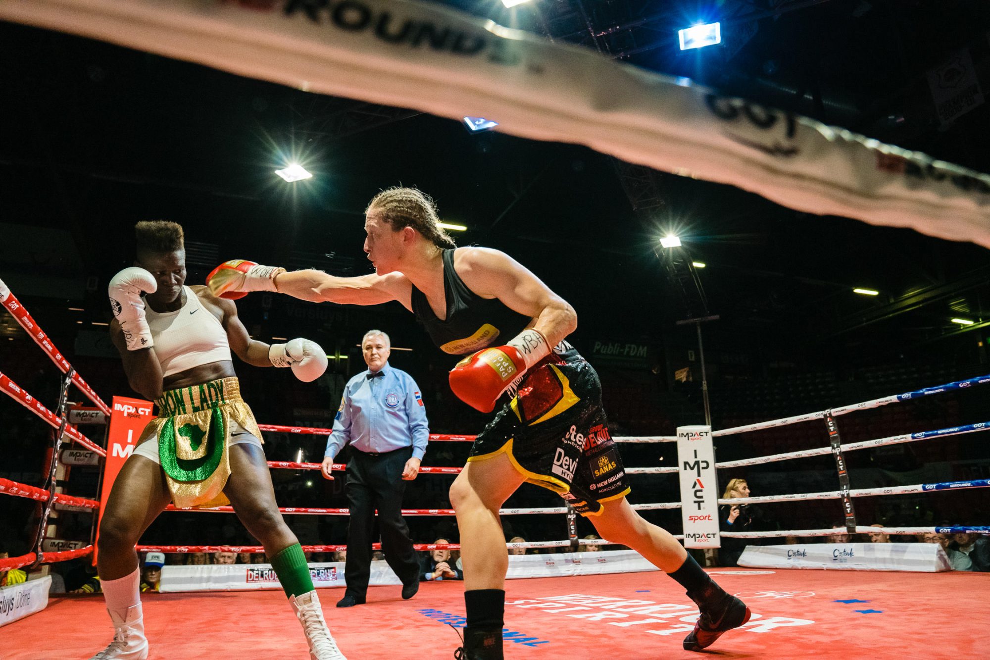 delfien persoon oostende worldtitle super featherweights bedrijfsfotografie sport bokesen 15