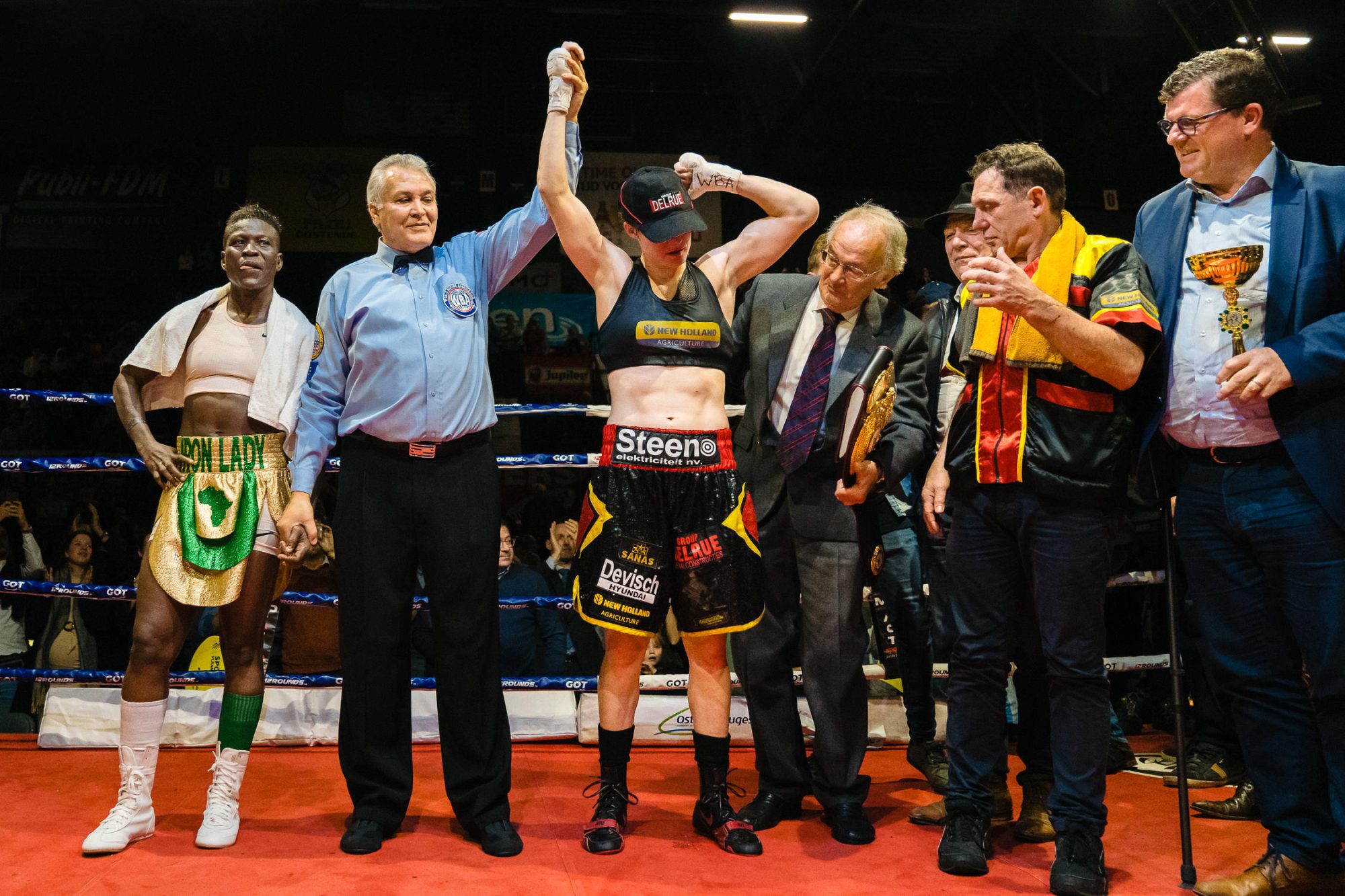 delfien persoon oostende worldtitle super featherweights bedrijfsfotografie sport bokesen 19