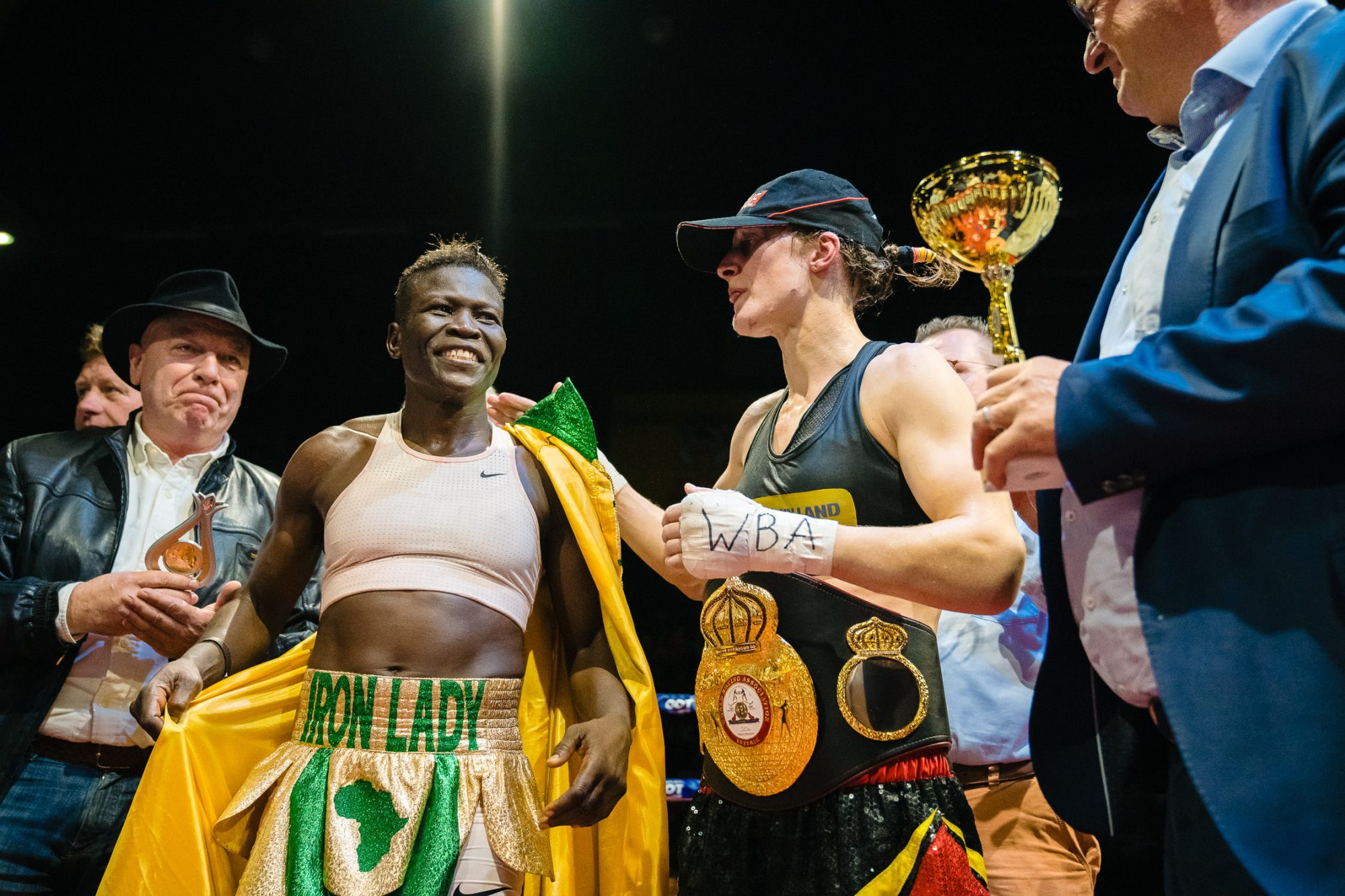 delfien persoon oostende worldtitle super featherweights bedrijfsfotografie sport bokesen 21